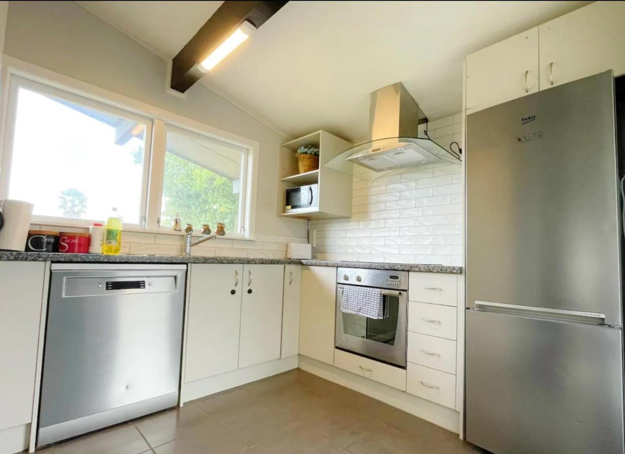 3 Bedroom Family House In Excellent Location هاملتون المظهر الخارجي الصورة